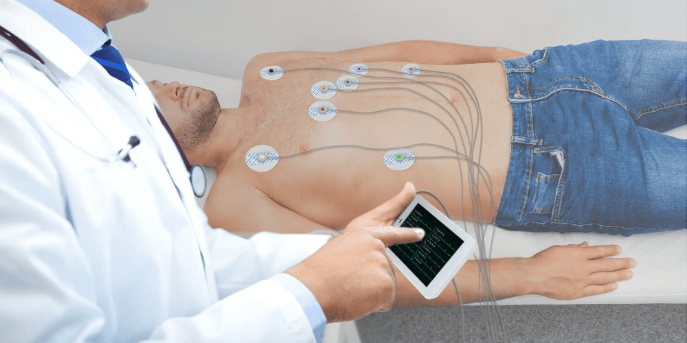 ECG cardiac tests: Perform in the palm of hand